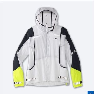 NWOT Brooks Run Visible Convertible Jacket - S